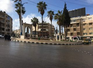 حريق كبير في أحد مقاهي حي الموكامبو بحلب
